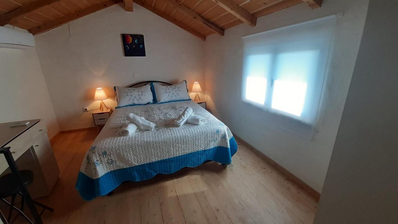 White Manolia Cottage Kato Korakiana Exteriér fotografie